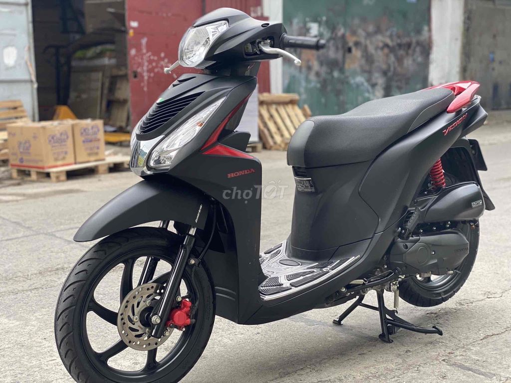 Honda Vision đen sần cần bán chính chủ biển Hn