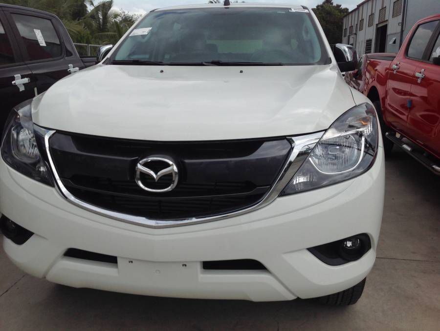 Ban Mazda BT-50 Face Lift 2019 moi Binh Duong