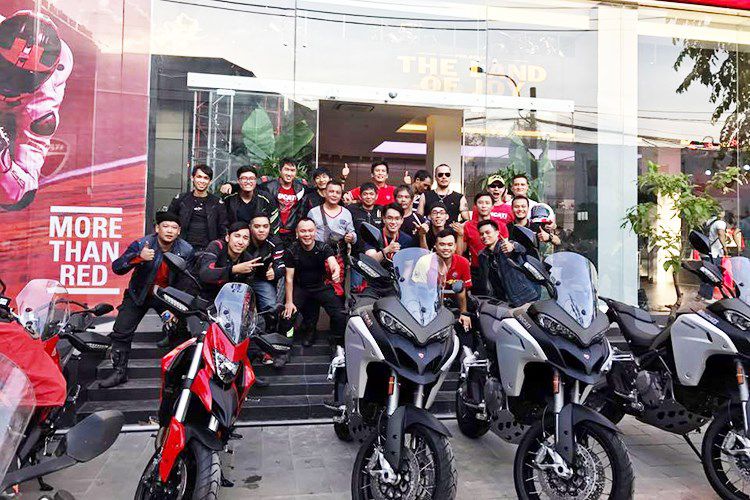 Ducati Viet Nam co showroom moto chuan 3S toan cau-Hinh-10