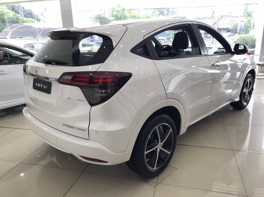 Honda HR-V nhap khau thai lan giao xe ngay du mau gia tot giam tien mat 26 trieu lien he 0911556171