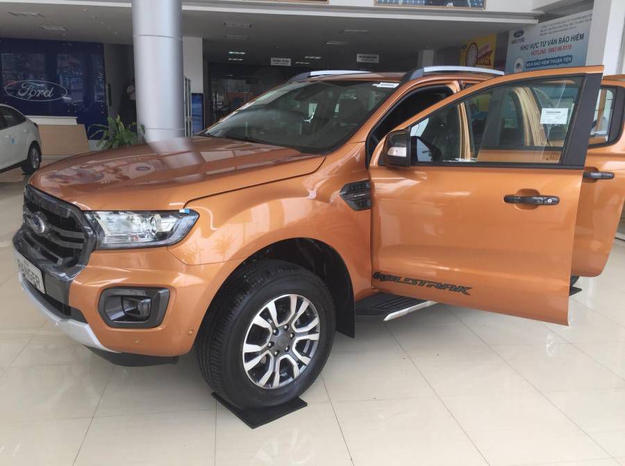 Ban Ford Ranger Wildtrack Bi-turbo moi du mau giao ngay LH: 0827707007