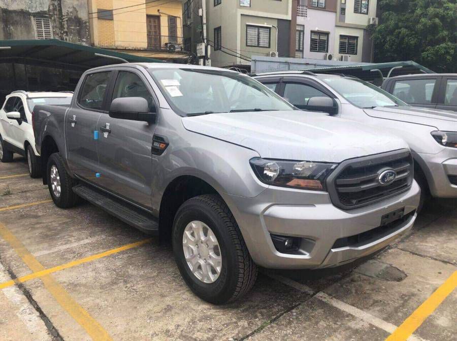 Ford Ranger XLS AT 2019 Sieu hot Du mau giao ngay Gia Khuyen mai lon . Lh 0827707007