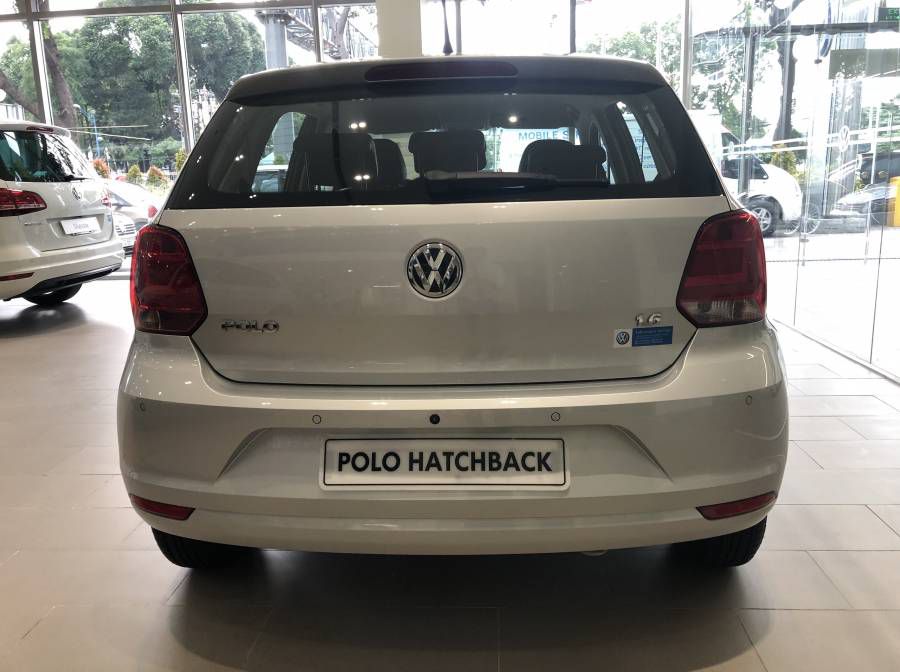 Ban Volkswagen Polo Hatchback 1.6 AT - 6 Cap So - Xe Nhap Khau Chinh Hang
