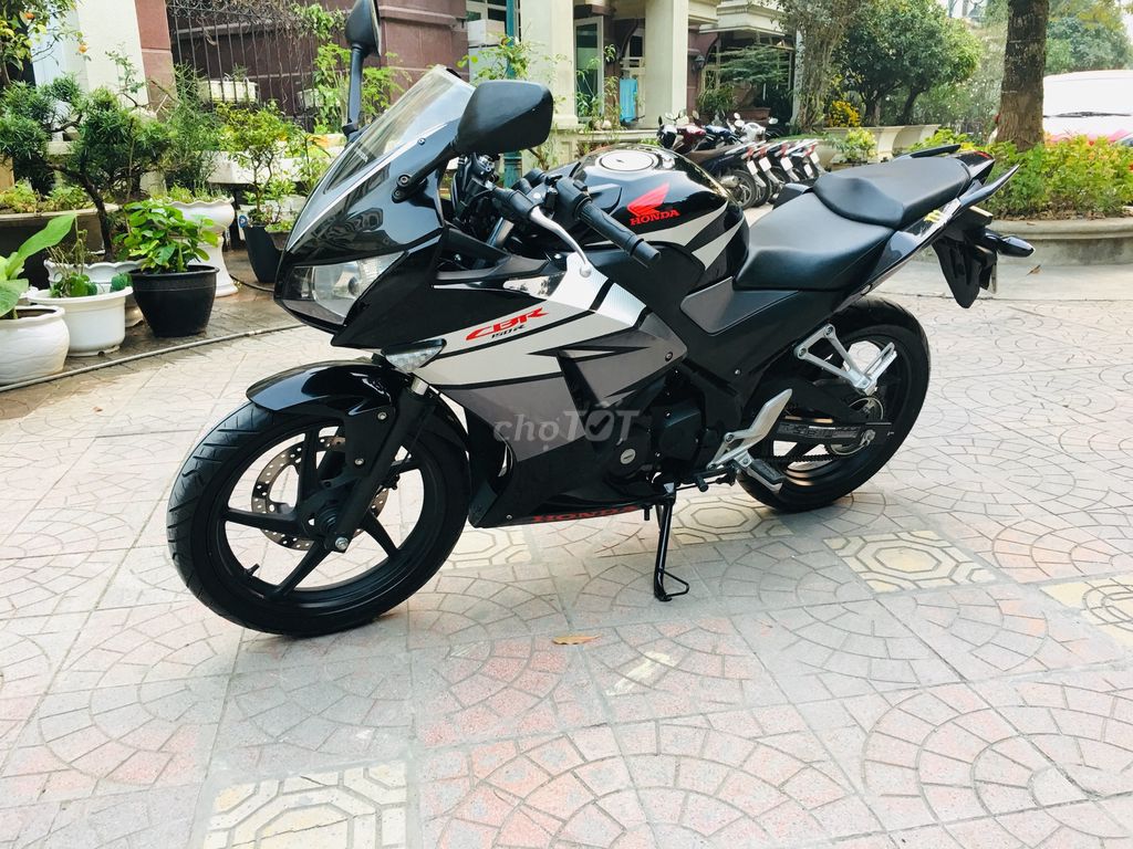 Honda CBR 150 Đen 2 Mắt Xe Thái Chính Chủ 2018 ZIN