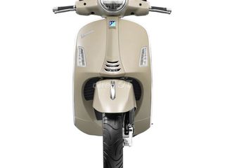 VESPA GTS CLASSIC 150 ABS PHẦN QUÀ ĐẶC BIỆT