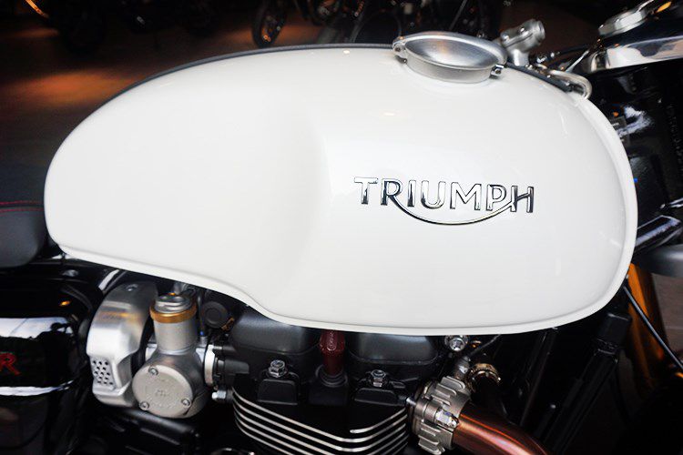 Moto Triumph Thruxton R chinh hang gia 595 trieu tai VN-Hinh-5