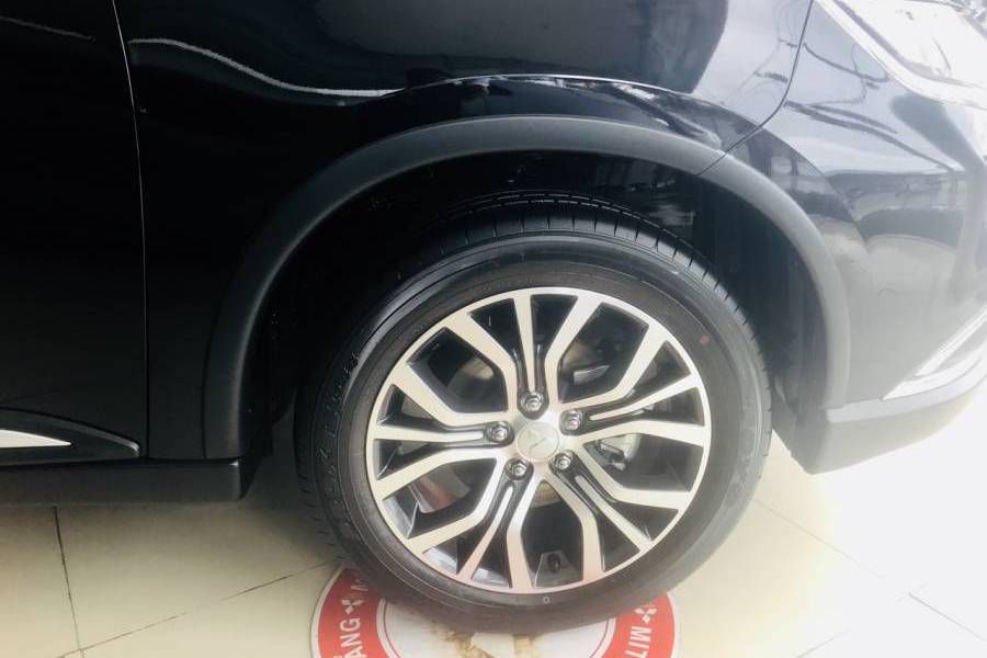 Giao xe ngay duy nhat tai Da Nang voi Mitsubishi Outlander chi voi 807 trieu, Hotline : 0974 064 605