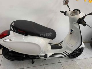 vespa trắng đèn led hai tầng