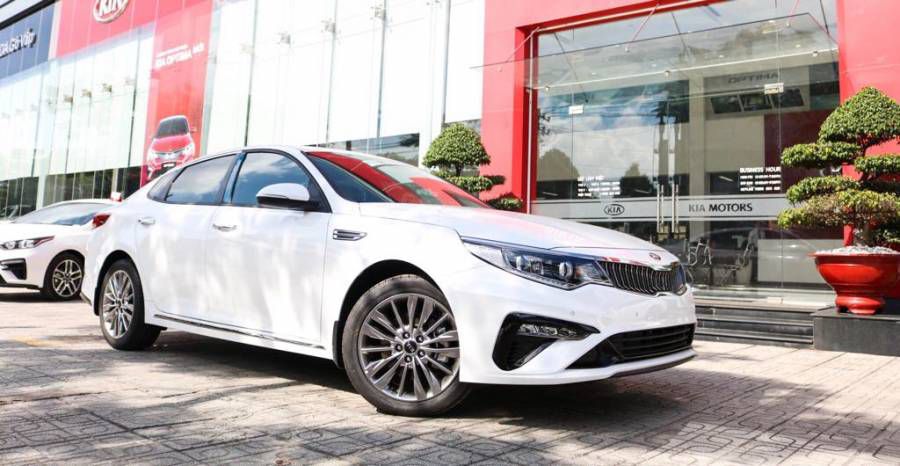 KIA OPTIMA F/L 2019 - LIEN HE nhan ngay UU DAI KHUNG