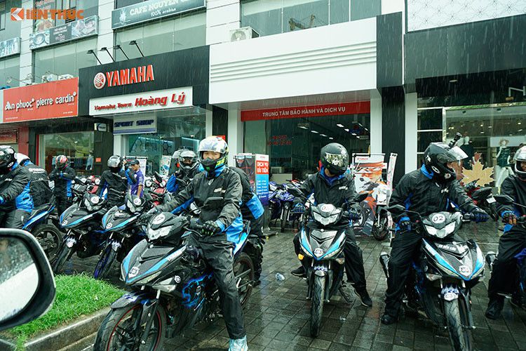 Dan xe may Yamaha Exciter 2019 phuot Sai Gon - Ha Giang