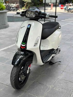 Vespa Sprint iget ABS 2023 Trắng Sproty New99%