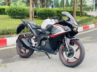 HONDA CBR 150R NHẬP THÁP DÁNG SPORT BAO ZIN