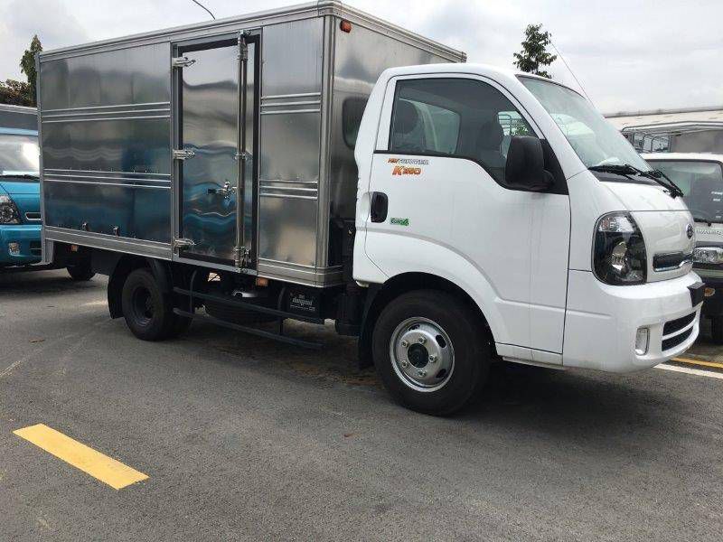 Xe tai kia 2.4 tan thung 3.5m 2019 mau trang - Ho tro vay 80% LH: 0938.903.187