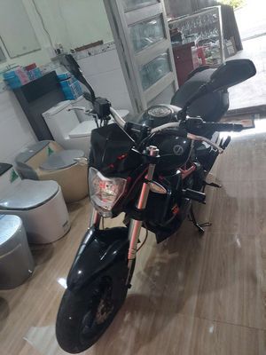 Can ban xe Benelli zin may em