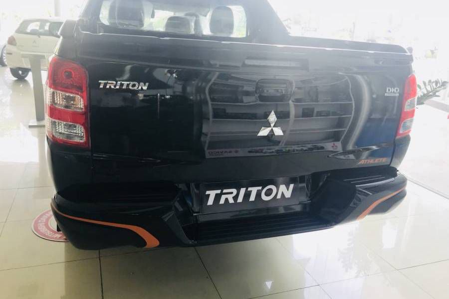 Giam gia duy nhat thang 5 giao xe ngay Triton Athlete gia 725, 5 trieu Hotline : 0974 064 605