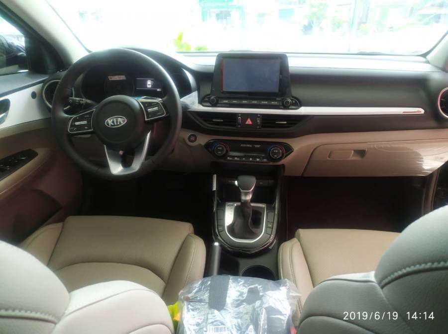 Kia Cerato 1.6 Deluxe 2019 All New moi 100% Lien he de duoc tu van chi tiet