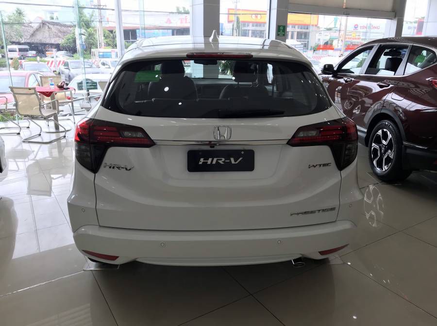 Honda HR-V nhap khau thai lan giao xe ngay du mau gia tot giam tien mat 26 trieu lien he 0911556171