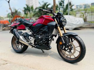 HONDA CB 300R motor pkl mới như đập thùng.1200km