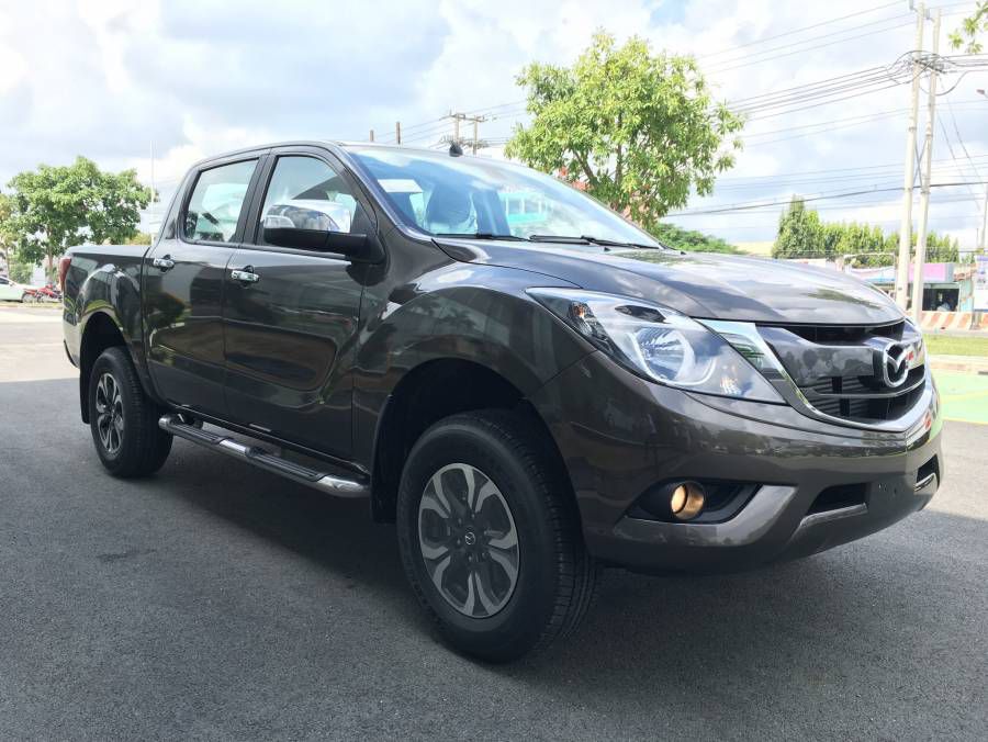 Ban Mazda BT-50 Face Lift 2019 moi Binh Duong