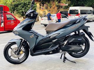 Honda Air blade 160 xanh đá khóa Smartkey 2023