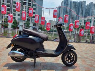 Bán xe Vespa 50cc mầu đen chính chủ