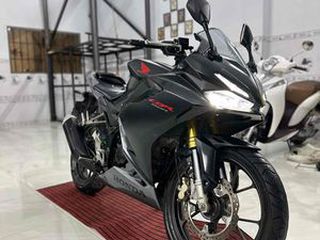 CBR150R ABS đk 2022 odo 13k Bs 61 bao rút hồ sơ