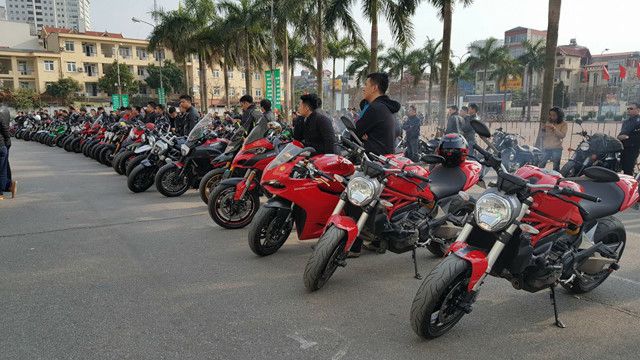 Hàng trăm biker miền Bắc diễu hành tưởng nhớ Trần Lập ảnh 3