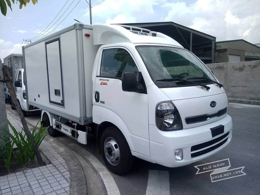 Xe tai dong lanh KIA K250 - Tai trong 1990 kg - May lanh am 15 do