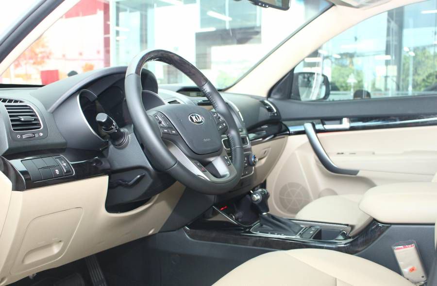 KIA CAN THO - Kia Sorento DATH uu dai lon - 280 trieu nhan xe, goi ngay: 0938.908.396