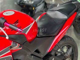 Cần bán Honda CBR150 Nhập Thái 2013 Biển SG 9 chủ