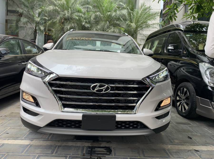 Hyundai Tucson 2019 Da Nang, Ho tro vay 80% xe, Xe co san giao ngay. Lien he: Linh - 0911.307.988 - 0905.59.89.59