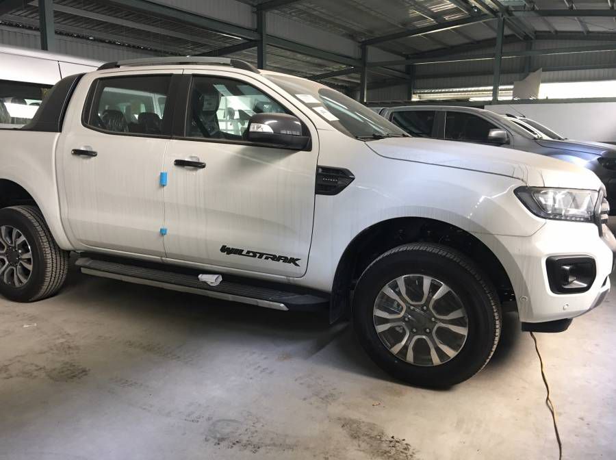 Ban Ford Ranger Wildtrack Bi-turbo moi du mau giao ngay LH: 0827707007