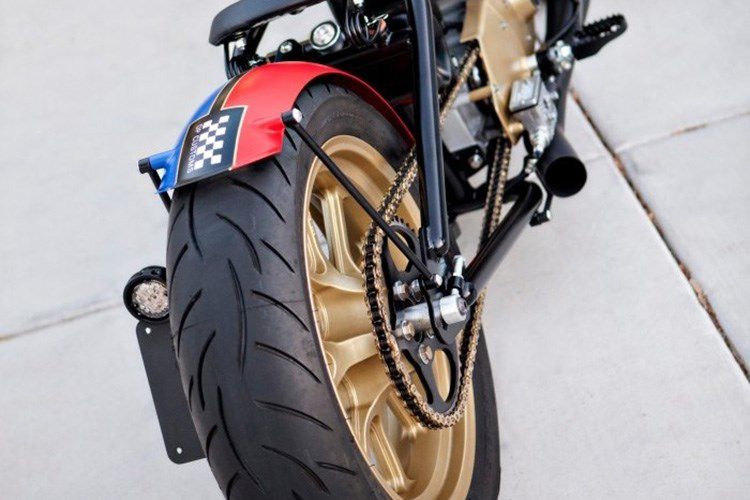 Harley Sportster 1200 “do ngau” voi phong cach Hollywood-Hinh-7