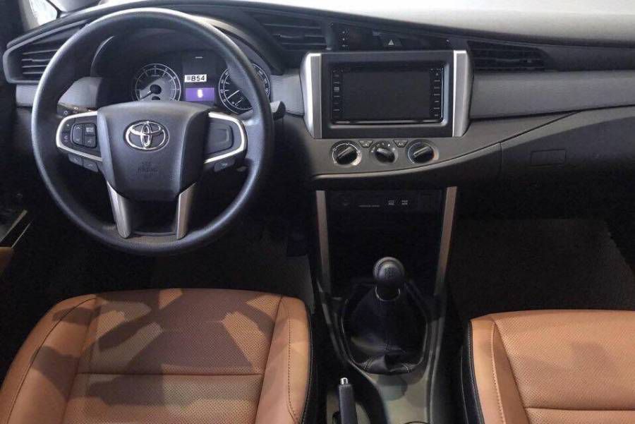 Toyota My Dinh ban Innova 2.0 E 2019 Gia sieu tot trong thang 4, du mau co xe giao ngay 0963393983