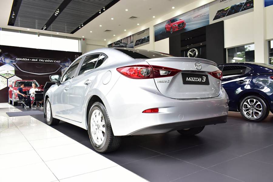 Ban Mazda 3 Face Lift 2019 moi Binh Duong