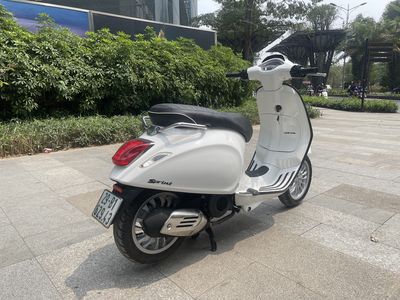 Vespa sprint 2016 tặng cặp dầu ắc quy