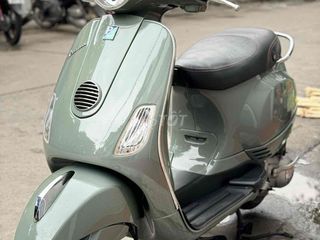 VESPA 2015 mới 95% xe đẹp chạy êm, máy móc zin