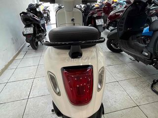 Vespa đèn vuông Lest 2 tầng