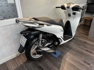 Honda SH125 date 2024 Trắng Biển SG Ngay Chủ