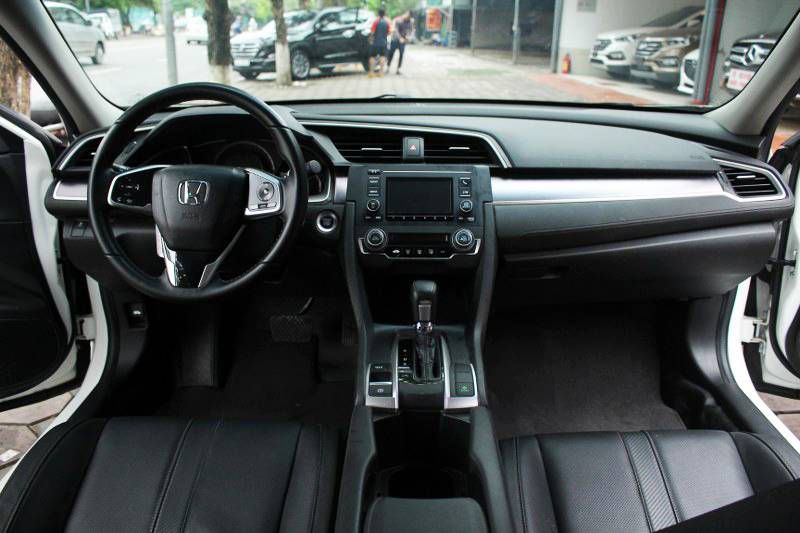 Ban Honda Civic 1.8G AT 2018 cu Ha Noi