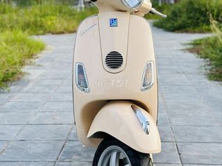 VESPA LX 125 IE MÀU KEM RẤT ĐẸP