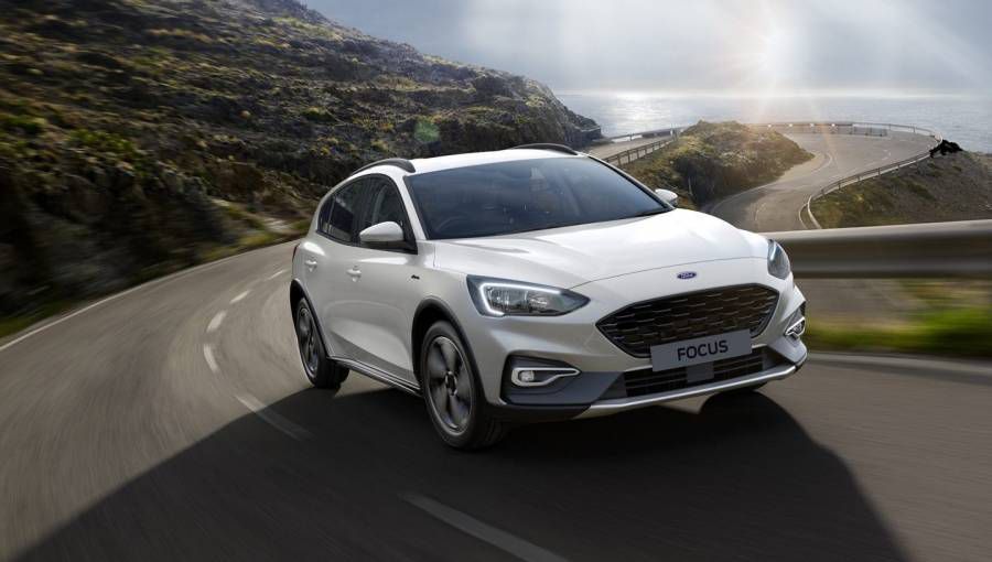 Ban Ford Focus 1.5 NEW 2019 moi Binh Duong - Uu dai thang cuc khung