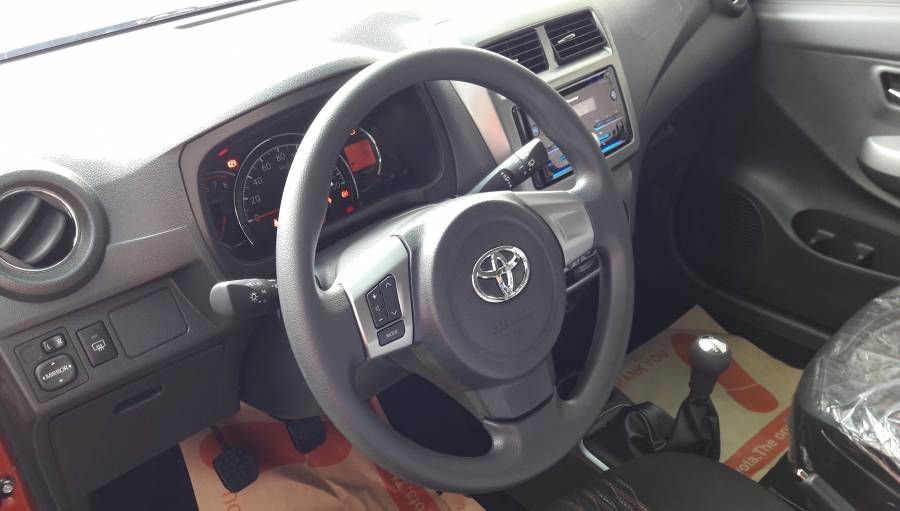 Ban Toyota Wigo 1.2MT 2019 moi Ho Chi Minh Tra truoc 110tr nhan xe ngay. Co du mau xe giao ngay toan quoc.