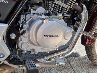 Honda Shadow 150cc, dán keo ngay từ đại lý về.