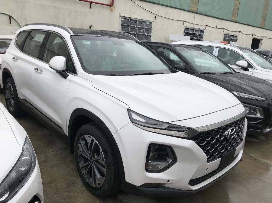 Hyundai Santafe 2019 Da Nang, Co san giao ngay, Qua Tang hap dan, Ho tro Grab - Vay 80% gia tri xe. Lien he: 0905.59.89.59
