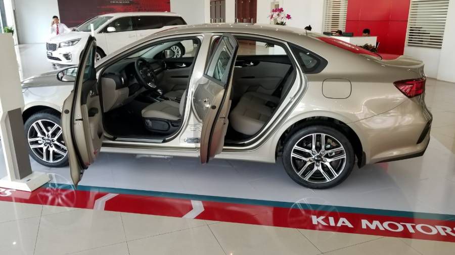 KIA CERATO STANDARD (AT) BAN TU DONG TIEU CHUAN 2019 - GIA CAM KET TOT NHAT KHU VUC -VOI NHIEU UU DAI KHUYEN MAI, HO TRO HO SO TAI NHA