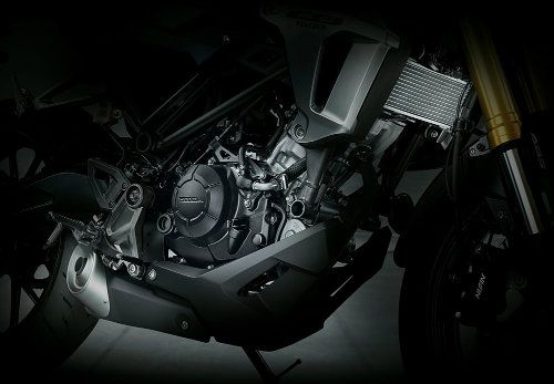 Rộ tin Honda CB150R ExMotion giá 68 triệu đồng đã về Việt Nam - 7
