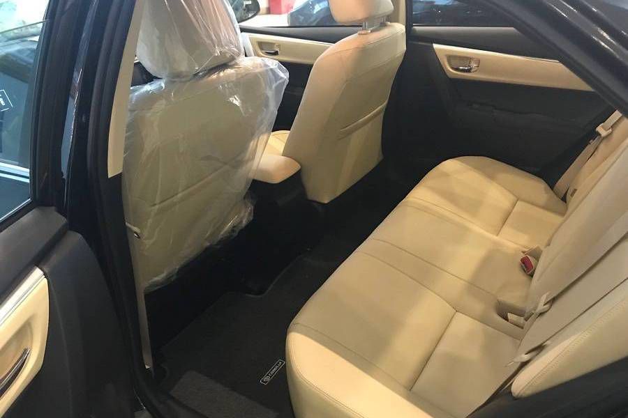 Toyota My Dinh ban Altis 1.8G 2019, Du mau,giao xe ngay, HO TRO BANK 90% gia tri XE, LH:0963393983