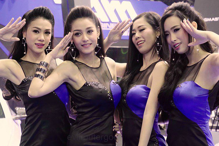 Dàn người mẫu chân dài nóng bỏng tại Bangkok International Motor Show 2017 13