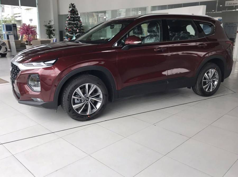 Hyundai Santafe 2019 Da Nang, Co san giao ngay, Qua Tang hap dan, Ho tro Grab - Vay 80% gia tri xe. Lien he: 0905.59.89.59